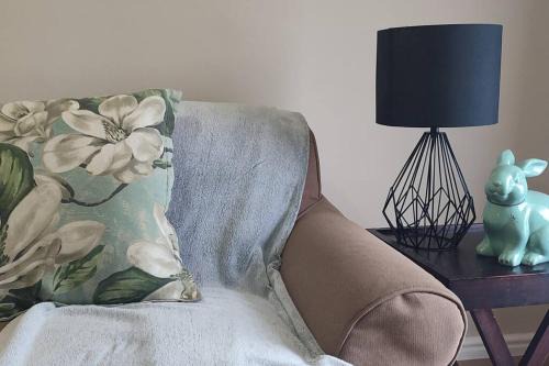 Goodwood Appartement | Flatlet Close to N1&N7 Offstreet Parking