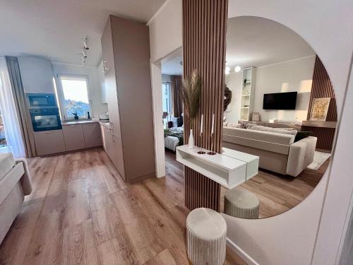 Floresti Appartement | FLH - NEW Golden Gallery with Balcony & Free Parking