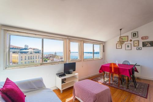 Bairro Alto Appartement | FLH - Santa Catarina's Jewel over Tagus