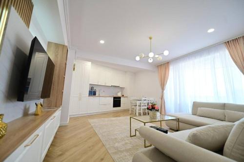 Selimbar Appartement | FLH - SIBIU - The Evolution LUXURY Apt - 2 Bedrooms, 1 Livingroom, 2BA with 3 ACs Units and Panoramic view - Sleeps 6 - Shopping City Mall