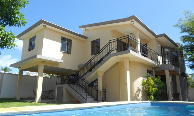 Wolmar Villa | Flic En Flac: VILLA avec jardin
