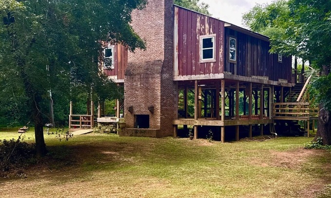 Culloden Cabine | Flint River Fishing at Its Best!