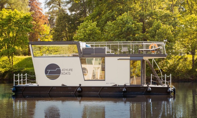 Mettlach Maison | Floating Home-Hausboot Saarschleife by Interhome