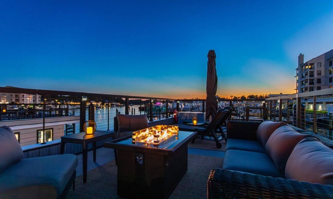 Dam Neck Location De Bateaux | FLOHOM 11 - Serene Sunsets with 360° Views