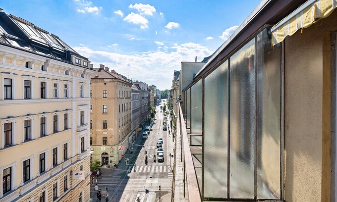 Schottenfeld Appartement | Flora Collection 5 in Vienna