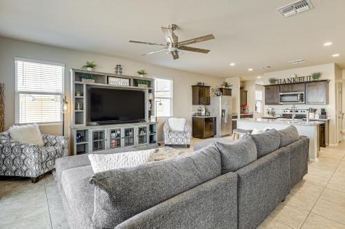 Florence Maison | Florence Home about 10 Mi to Historic District!