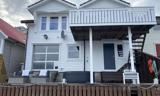 Bomlo Maison | Flott rorbu på idylliske Langevåg/Bømlo