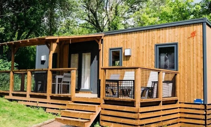 Saint-Paulien Maison | Mobil Home Premium 33m² 3 chambres + Terrasse + TV + LV + BBQ + Quartier Piéton 6 personnes