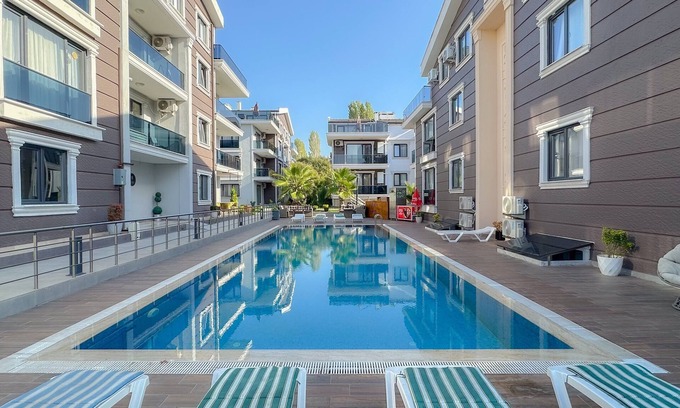 Cinarcik Appartement | Flower City Suites