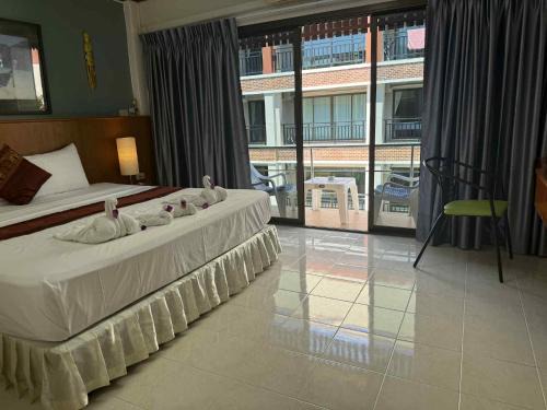 Kata Hôtel | Flowernight Guesthouse