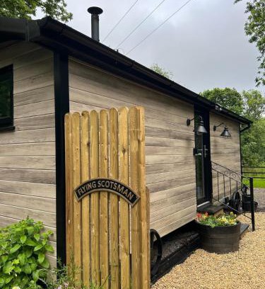 Bridgend Maison | Flying Scotsman Unique Carriage Pet Friendly! Lazy Spa can be available upon request with additional cost of 40