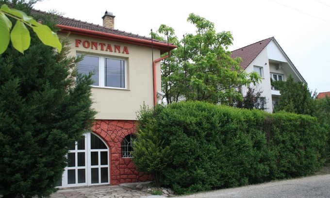 Tat Maison | Fontana Vendégház