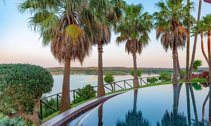Ponte de Sor Maison | For the Whole Family! 3BR Villa with Private Pool, Full Kitchen and Lave View!