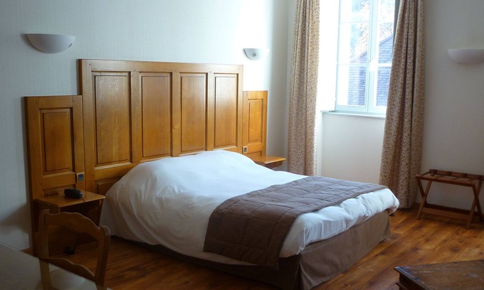 Salins-les-Bains Appartement | Pour vos séjours, préférez les chambres de l'hôtel Charles Sander