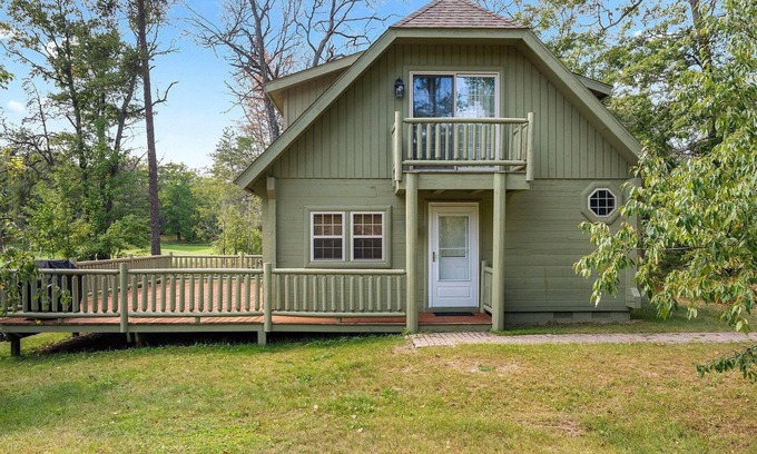 Lewiston Cottage | Fore Seasons Cottage: The Ideal Spring Vacation for Golfers and Outdoor Enthusiasts