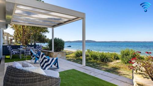 Salamander Bay Maison | Foreshore Bliss