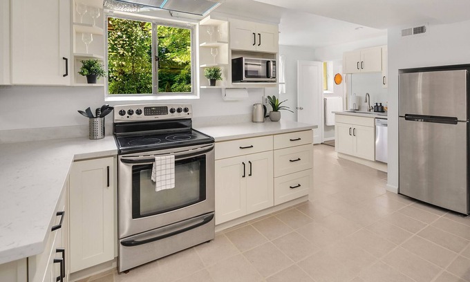 Ravenna Appartement | Forest Apartment - Free Parking - Fast WIFI - AC