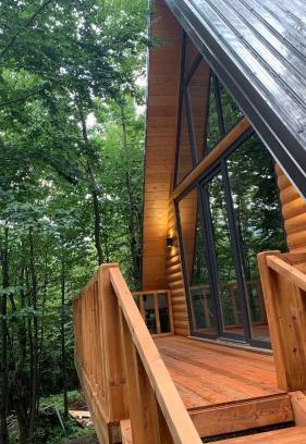 Shale Villa | Forest Escape
