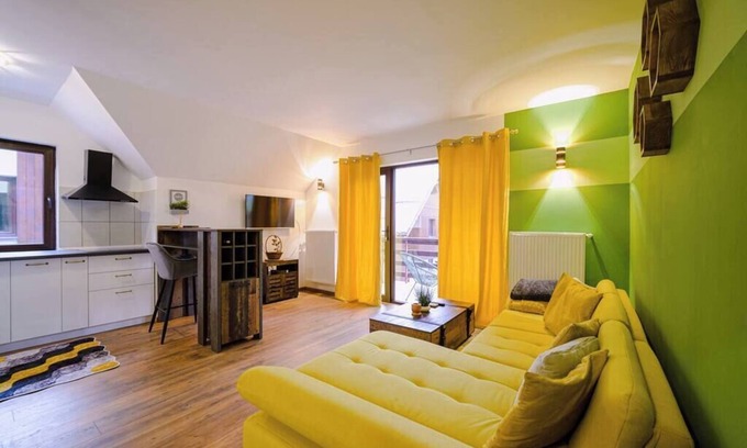 Poiana Tapului Appartement | Forest Nest with mountain view