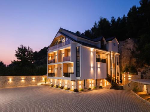 Fushe-Kruje Hôtel | Forest Park Hotel Krujë - Nature and Calm at Kruja's Gate
