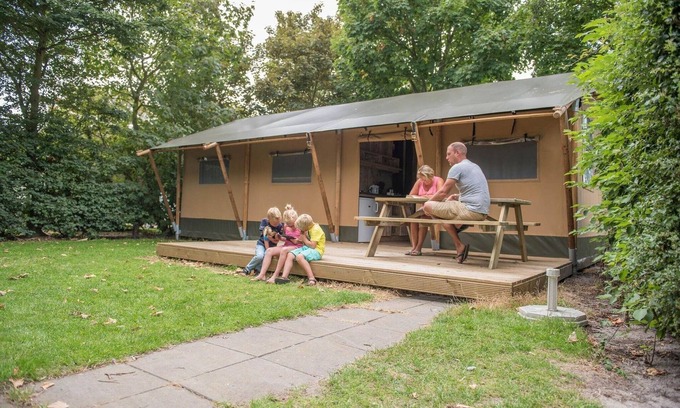 Municipality of Geldrop-Mierlo Maison | Belle tente safari avec cuisine, à 12 km. depuis Eindhoven