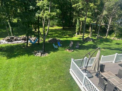 Belle Mead Maison | Forest Wonderland Sanctuary-Gourmet Ktchn, Fire pit, Jacuzzi tub
