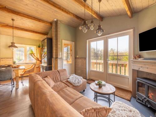 Nisramont Maison | Forestside Escape near Lake