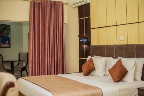 Owerri Hôtel | Forever Hotel and Suites