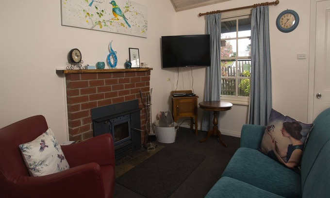 Daylesford Cottage | Cottage des mineurs bleu clair au clair de lune Daylesford