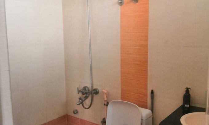Kannur Appartement | Forget your worries in this spacious and serene space. Wind down RECHARGE !!!