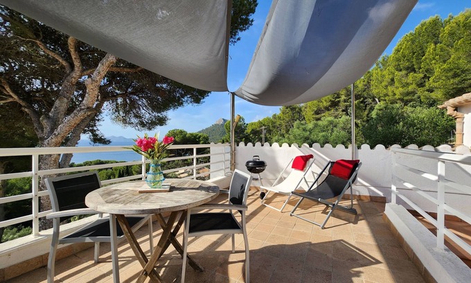 Playa de Formentor Appartement | FORMENTOR studio ,vue panoramique,accés mer direct,piscine,clim,wifi,parking