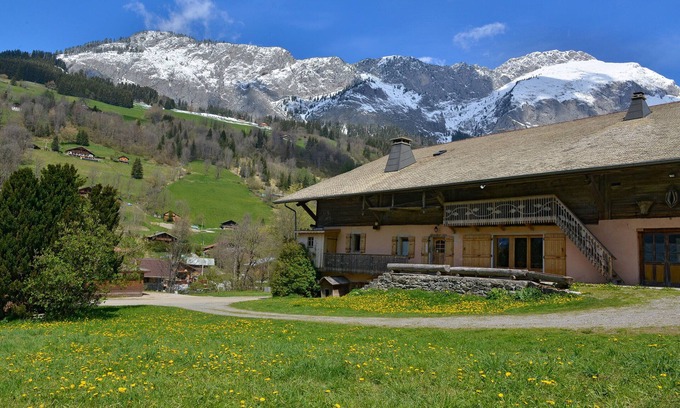 Abondance Chalet De Ski | Ancienne Ferme Rénovée Chalet De 180m² classé ** au cœur des Portes du Soleil