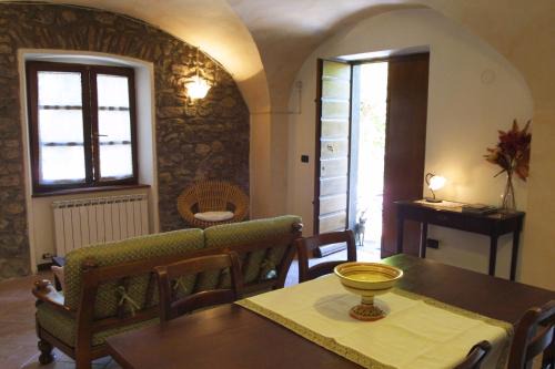 Olivola Maison | Forni Rosaia
