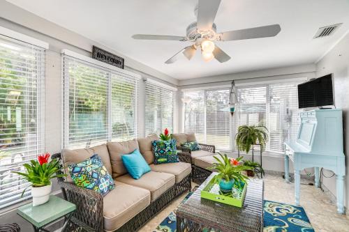 Villas Maison | Fort Myers Bungalow - 12 Miles to the Beach!