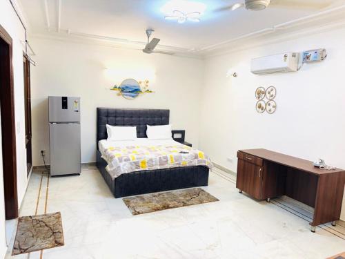 Saket Appartement | Fortune Home Service Apartment, Studio E-30