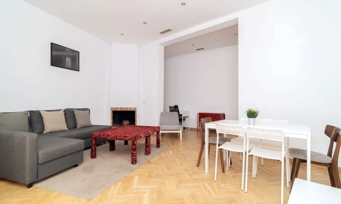 Chueca Appartement | Fotogénico Apto. cerca de Gran Vía C/Infantas 2-6