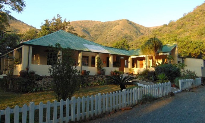 Umjindi Maison | Fountain Baths Guest Cottages