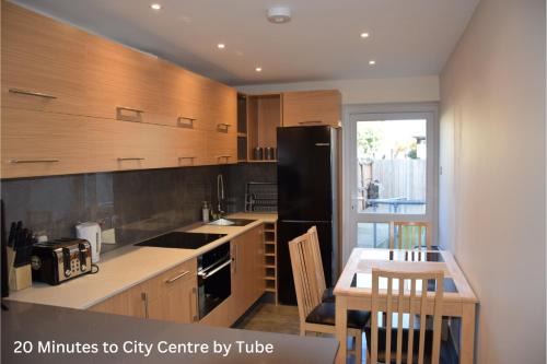 Waltham Forest Maison | Four Bedroom House Chandos Road