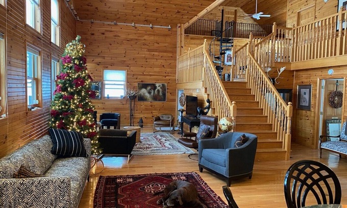 Bemus Point Cabine | Four season lodge on thirty acres for large gatherings