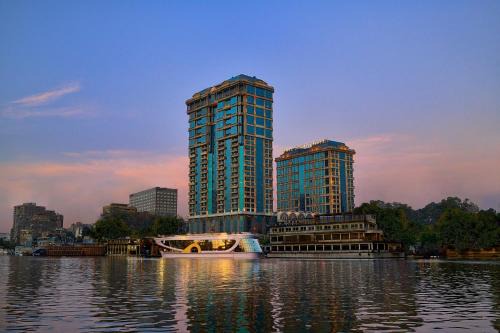 Oula Hôtel | Four Seasons Cairo At The First Residence