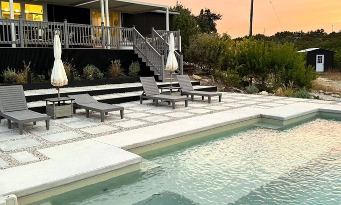 Johnson City Maison | Fox Creek Cottage - Hill Country Retreat with Pool
