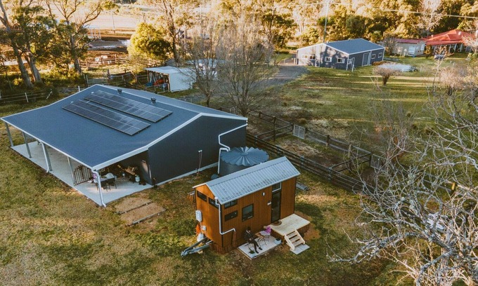 Robertson Maison | Foxglove Cottage Summ