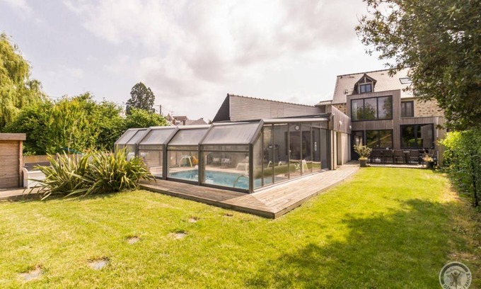 Pontorson Maison | 180 m² Gîte ∙ 5 chambres ∙ 10 personnes