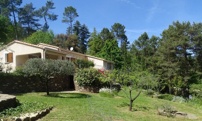 Saint-Etienne-Vallee-Francaise Villa | Villa de charme à l'orée du village " La Désirade ".