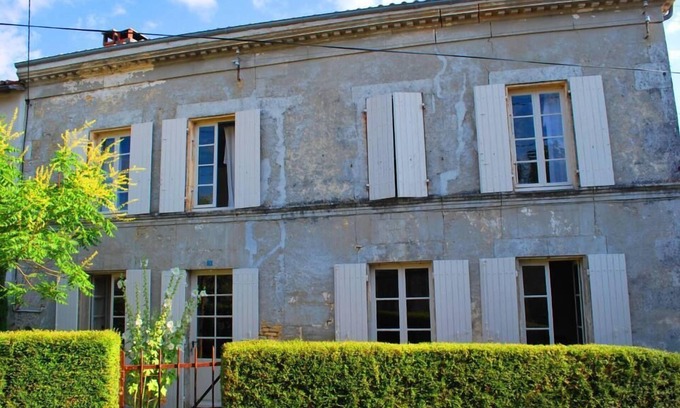 Saint-Hilaire-de-Villefranche Maison | Grand Gîte XVIIIème 10 personnes à 45 km des plages