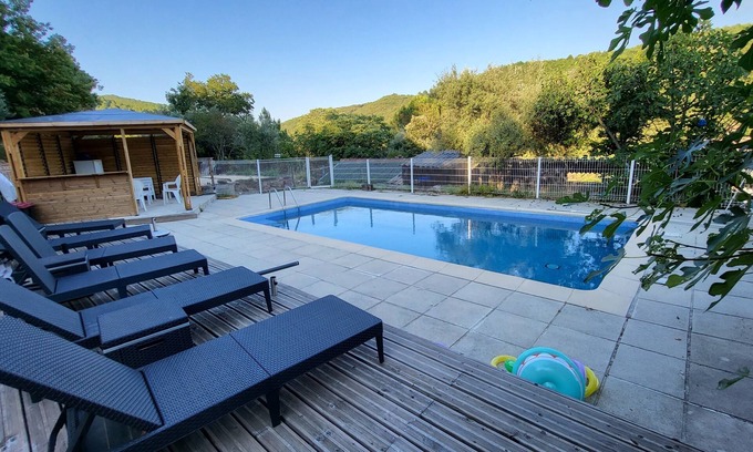 Saint-Sebastien-d'Aigrefeuille Maison | maison 6p jardin/ piscine privée (sel) parc nat des cevennes au calme