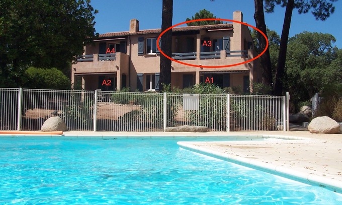 Sainte-Lucie-de-Porto-Vecchio Appartement | Studio à l'étage dans villa 4 appartements, avec grande piscine, plage à pied