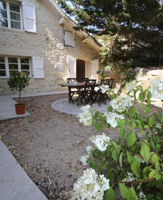 Siccieu-Saint-Julien-et-Carisieu Maison | Siccieu - Au Clair de la Pierre