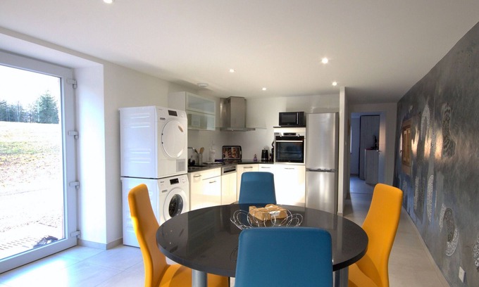Ternuay-Melay-et-Saint-Hilaire Cottage | Gîte en forêt avec étang privé, 1 chambre, 2 à 4 pers.