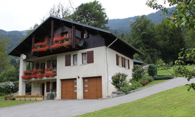 Villard-sur-Doron Maison | Maison de pays située à 8km de Hauteluce/Les Saisies/Espace Diamant, 9km des pistes d'Arêches (domai